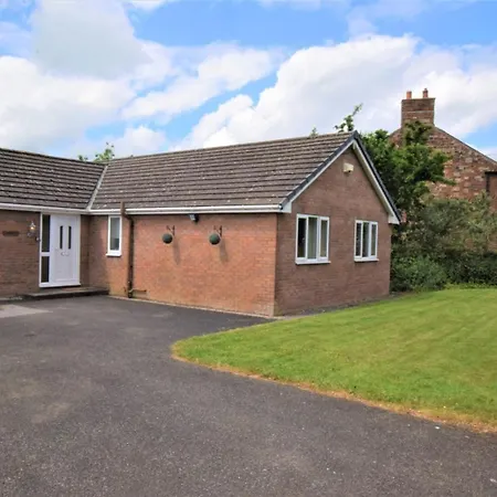 4 Bed In Penrith Oc-80541