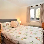 4 Bed In Penrith Oc-80541 *